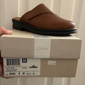Clarks Men's Brown Leather Slip-Ons